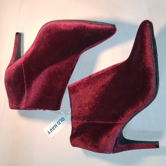 Women's Old Navy Heeled Ankle Zipped Boots NWT - Picture 1 of 8